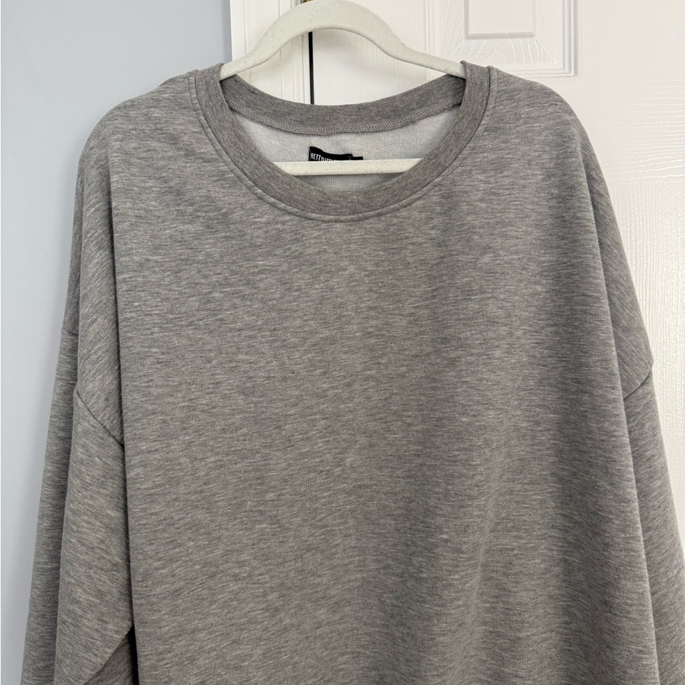 PrettyLittleThing Heather Gray Sweatshirt